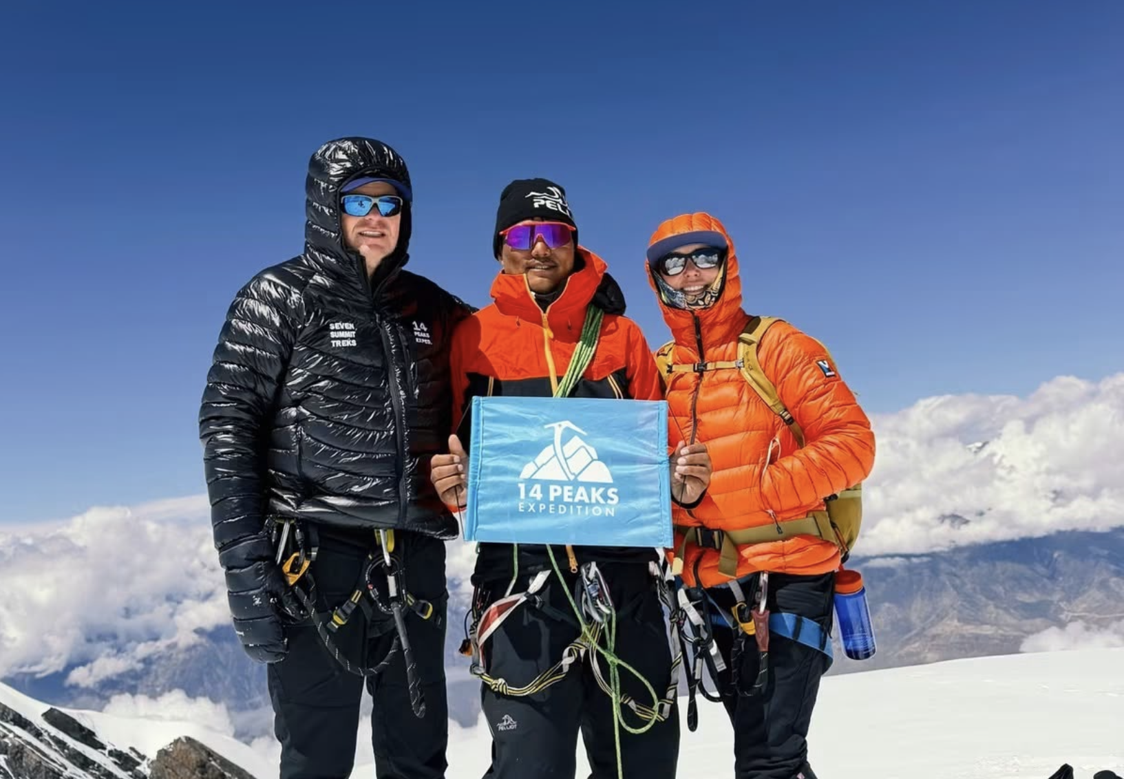 Ukrainian couple, Finnish woman scale Thorong Peak for Dhaulagiri attempt